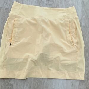 Athleta Light Yellow Active Skort with Front Zip Pockets